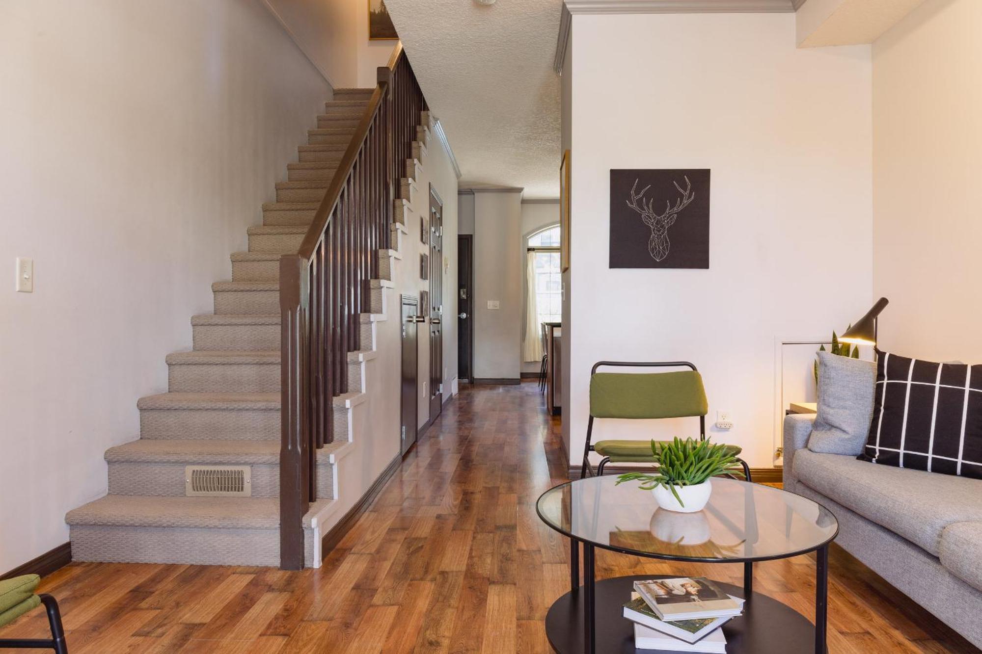 Grassihaus Mountain Getaway Apartment แคนมอร์ ภายนอก รูปภาพ