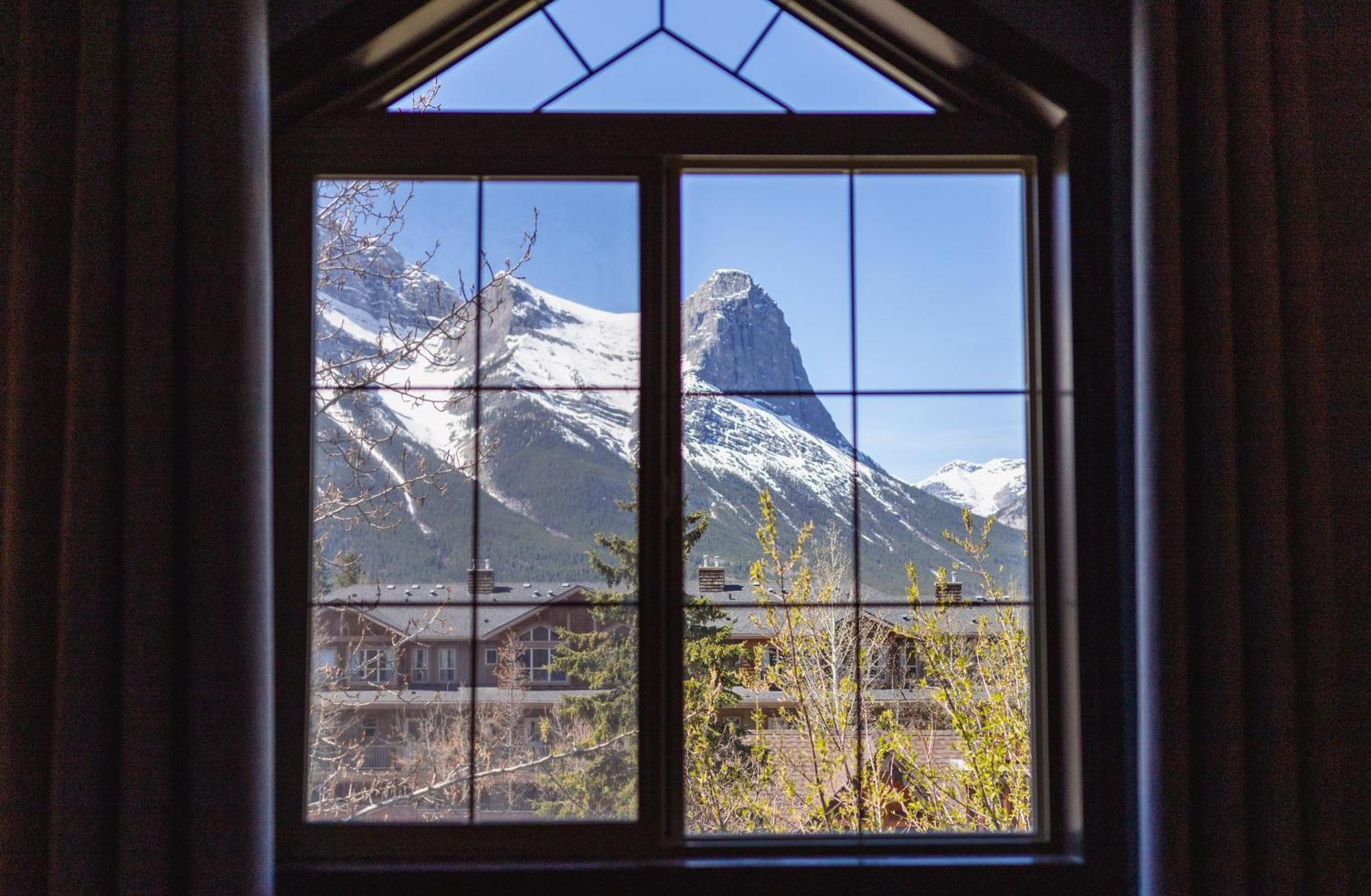 Grassihaus Mountain Getaway Apartment แคนมอร์ ภายนอก รูปภาพ